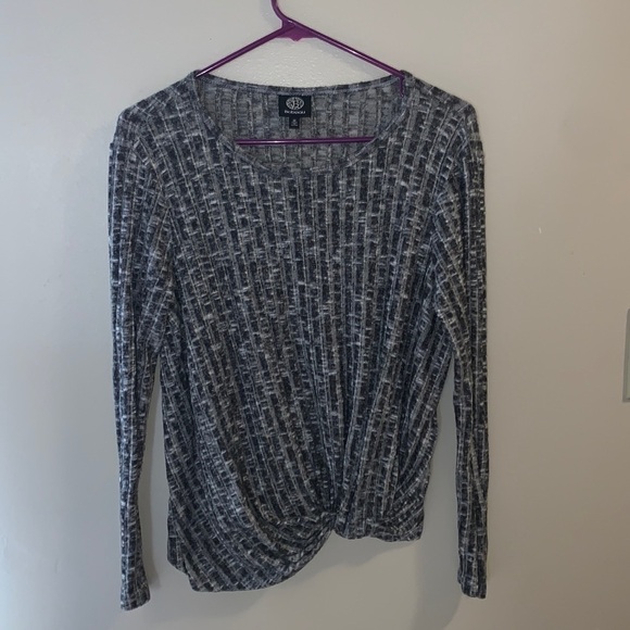 Bobeau Ribbed Knot Front Top | Medium - Picture 1 of 3
